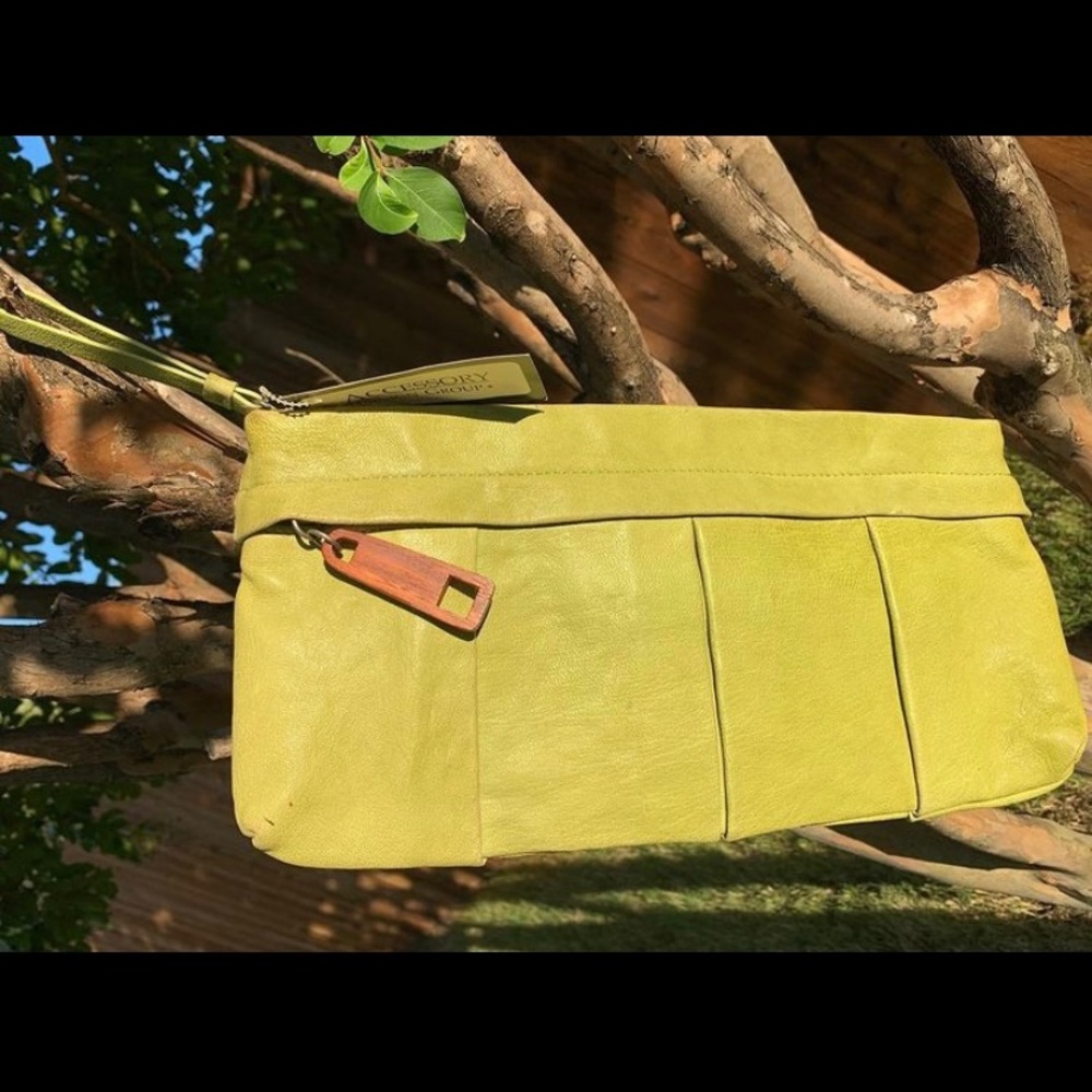 Kenneth Cole - clutch